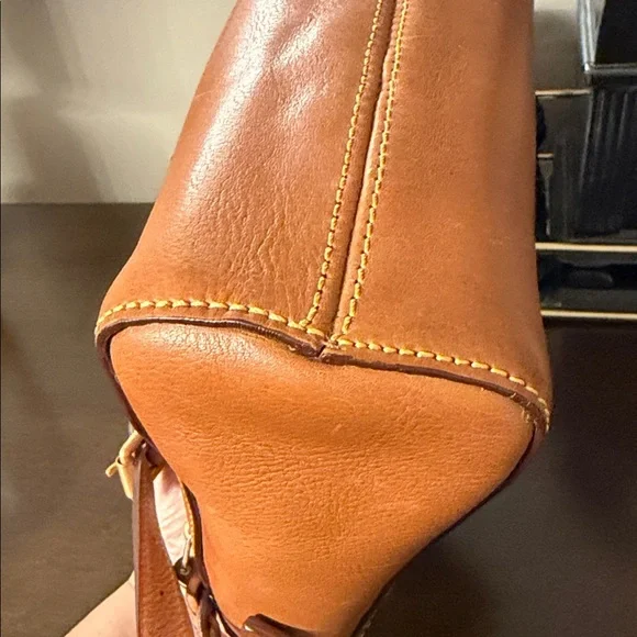 Dooney & Bourke Allison Florentine Tan Leather crossbody - Picture 8 of 9
